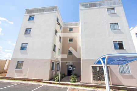 Apartamento para alugar com 45m², 2 quartos e 1 vaga Apartamento para alugar com 45m², 2 quartos e 1 vagaFachada do Bloco