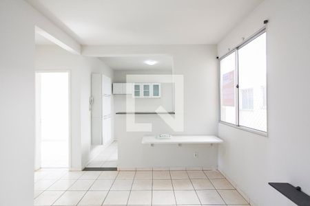 Sala de apartamento para alugar com 2 quartos, 45m² em Morada da Colina, Uberlândia