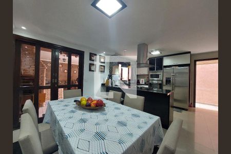 Sala de Jantar de casa à venda com 3 quartos, 200m² em Jardim da Campina, São Paulo