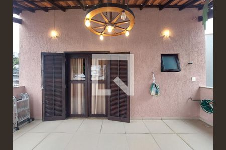 Casa à venda com 210m², 3 quartos e 2 vagasVaranda - Quarto 1