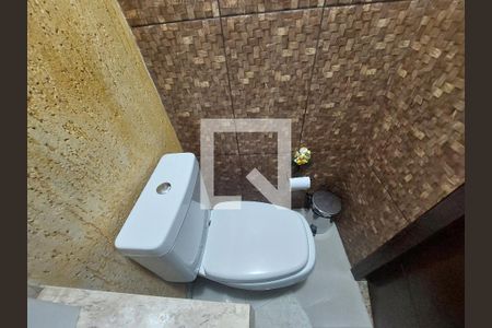 Casa à venda com 210m², 3 quartos e 2 vagasLavabo