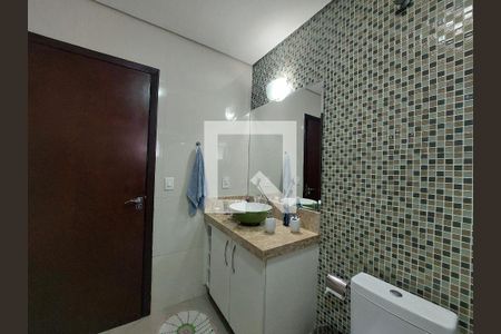 Casa à venda com 210m², 3 quartos e 2 vagasBanheiro 1