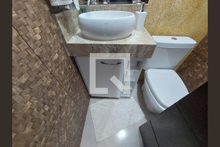 Casa à venda com 210m², 3 quartos e 2 vagasLavabo