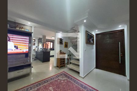 Sala de casa à venda com 3 quartos, 200m² em Jardim da Campina, São Paulo