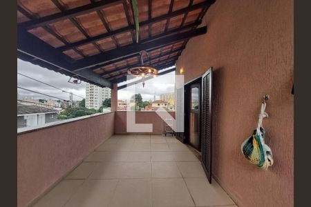 Casa à venda com 210m², 3 quartos e 2 vagasVaranda - Quarto 1