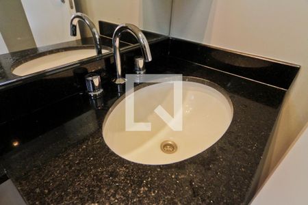 Apartamento para alugar com 60m², 2 quartos e 1 vaga Apartamento para alugar com 60m², 2 quartos e 1 vagaBanheiro da Suíte