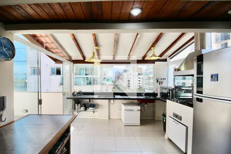 Apartamento para alugar com 135m², 3 quartos e 1 vaga Apartamento para alugar com 135m², 3 quartos e 1 vagaCozinha