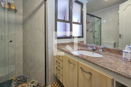 Apartamento para alugar com 150m², 3 quartos e 2 vagas Apartamento para alugar com 150m², 3 quartos e 2 vagasBanheiro da suíte