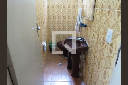 Casa à venda com 200m², 3 quartos e 5 vagasLavabo