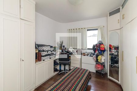 Apartamento à venda com 270m², 4 quartos e 3 vagasQuarto 2 - Suíte