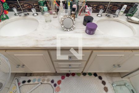 Apartamento à venda com 270m², 4 quartos e 3 vagasBanheiro 1 - Suíte