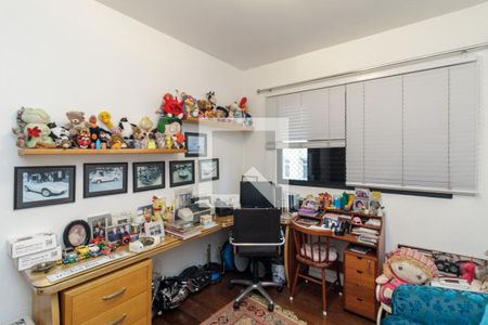 Apartamento à venda com 270m², 4 quartos e 3 vagasQuarto 4