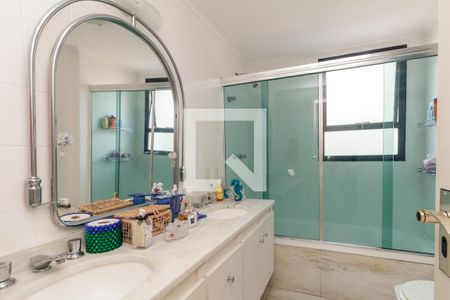 Apartamento à venda com 270m², 4 quartos e 3 vagasBanheiro 3