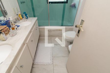 Apartamento à venda com 270m², 4 quartos e 3 vagasBanheiro 3