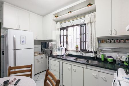 Casa à venda com 121m², 3 quartos e 2 vagasCozinha