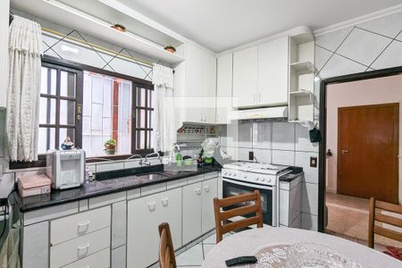 Casa à venda com 121m², 3 quartos e 2 vagasCozinha