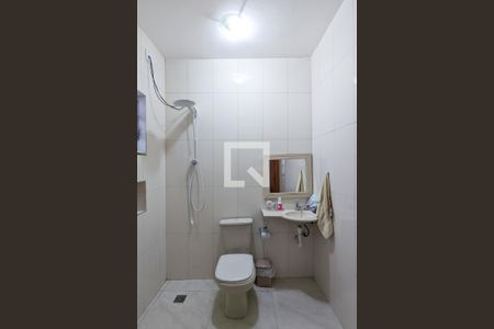 Casa à venda com 121m², 3 quartos e 2 vagasBanheiro térreo