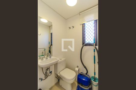 Apartamento para alugar com 250m², 4 quartos e 3 vagasBanheiro de Serviço