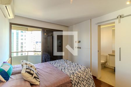 Apartamento para alugar com 250m², 4 quartos e 3 vagasSuíte 2