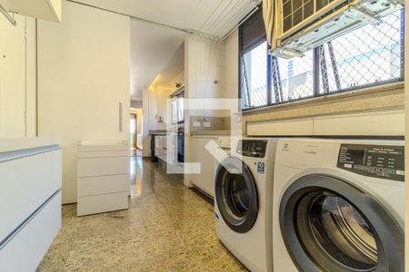 Apartamento para alugar com 250m², 4 quartos e 3 vagasÁrea de Serviço