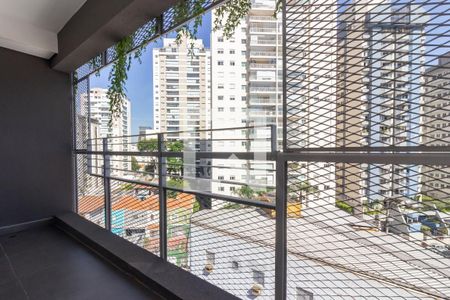 Varanda de kitnet/studio à venda com 1 quarto, 30m² em Pinheiros, São Paulo