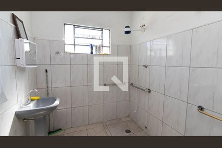 Banheiro de casa à venda com 4 quartos, 102m² em Parque Paineiras, São Paulo