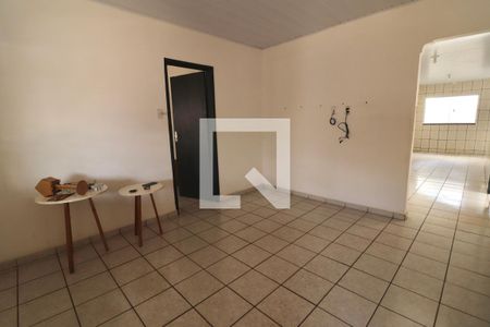 Sala de casa à venda com 4 quartos, 170m² em Vila Redenção, Goiânia