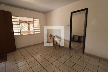 Sala de casa para alugar com 4 quartos, 170m² em Vila Redenção, Goiânia