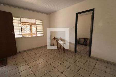 Sala de casa à venda com 4 quartos, 170m² em Vila Redenção, Goiânia