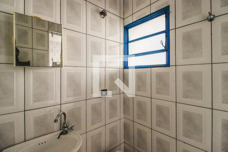 Banheiro de casa para alugar com 1 quarto, 40m² em Vila Gomes Cardim, São Paulo