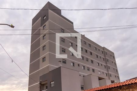 Apartamento para alugar com 36m², 2 quartos e 1 vaga Apartamento para alugar com 36m², 2 quartos e 1 vagaFachada