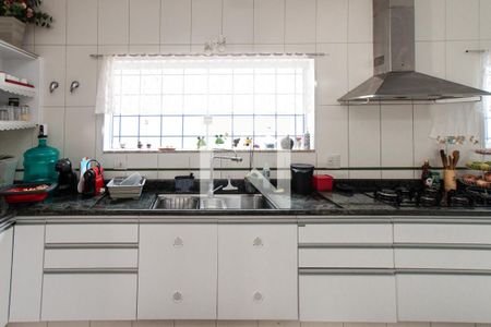 Casa para alugar com 450m², 3 quartos e 8 vagas Casa para alugar com 450m², 3 quartos e 8 vagasCozinha