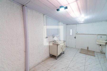 Cozinha e Área de Serviço de casa para alugar com 1 quarto, 35m² em Vila Guarani (zona Sul), São Paulo