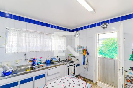 Casa à venda com 236m², 3 quartos e 2 vagas Casa à venda com 236m², 3 quartos e 2 vagasCozinha