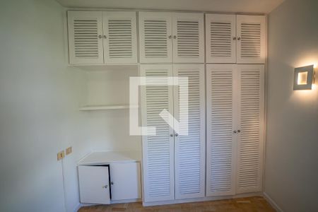 Apartamento para alugar com 110m², 3 quartos e 2 vagasQuarto 2 - Armários