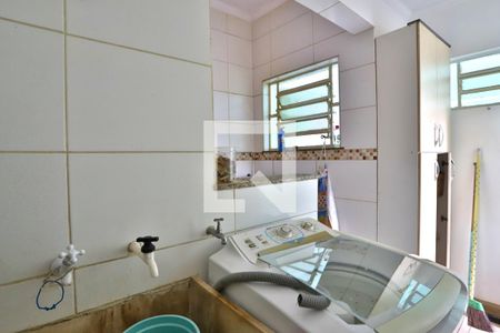 Casa à venda com 250m², 3 quartos e 2 vagasÁrea de Serviço