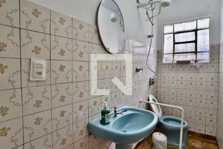 Casa à venda com 250m², 3 quartos e 2 vagasBanheiro 1