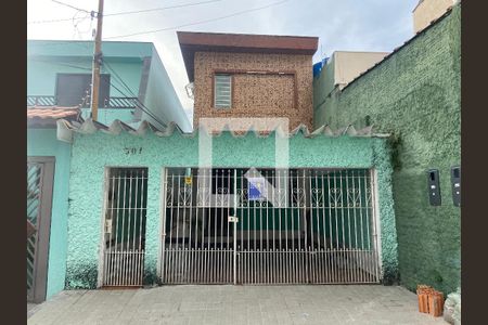 Casa à venda com 250m², 3 quartos e 2 vagasFachada