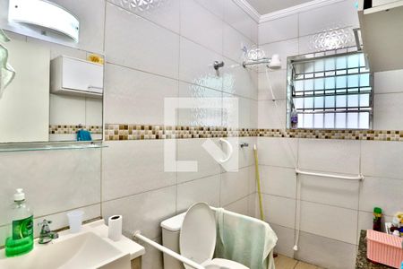 Casa à venda com 250m², 3 quartos e 2 vagasBanheiro 4