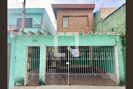 Casa à venda com 250m², 3 quartos e 2 vagasFachada