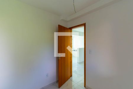 Quarto 1 de apartamento para alugar com 2 quartos, 38m² em Itaquera, São Paulo