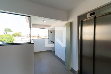 Apartamento para alugar com 38m², 2 quartos e sem vagaÁrea comum 