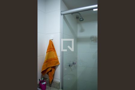 Apartamento à venda com 68m², 2 quartos e 2 vagas Apartamento à venda com 68m², 2 quartos e 2 vagasBanheiro social