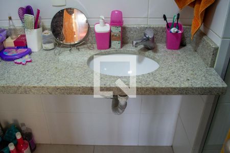 Apartamento à venda com 68m², 2 quartos e 2 vagas Apartamento à venda com 68m², 2 quartos e 2 vagasBanheiro social