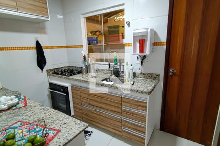 cozinha de casa para alugar com 2 quartos, 60m² em Taquara, Rio de Janeiro
