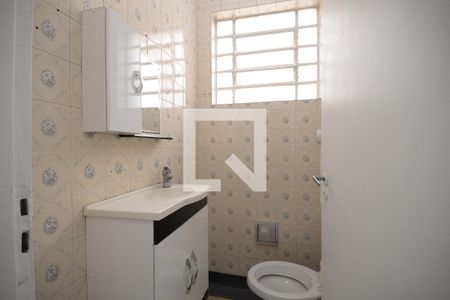 Lavabo de casa para alugar com 3 quartos, 300m² em Vila Monumento, São Paulo