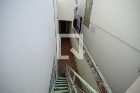 Casa à venda com 208m², 3 quartos e 3 vagasCorredor Quintal