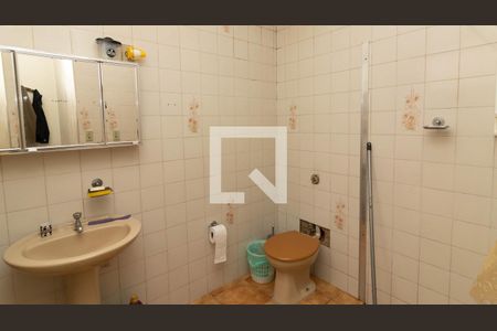 Casa à venda com 400m², 3 quartos e 4 vagas Casa à venda com 400m², 3 quartos e 4 vagasBanheiro da Suíte 1