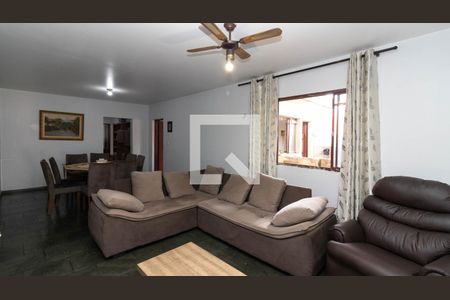 Sala de casa à venda com 3 quartos, 400m² em Jardim Cotinha, São Paulo