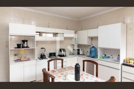 Casa à venda com 400m², 3 quartos e 4 vagas Casa à venda com 400m², 3 quartos e 4 vagasCozinha